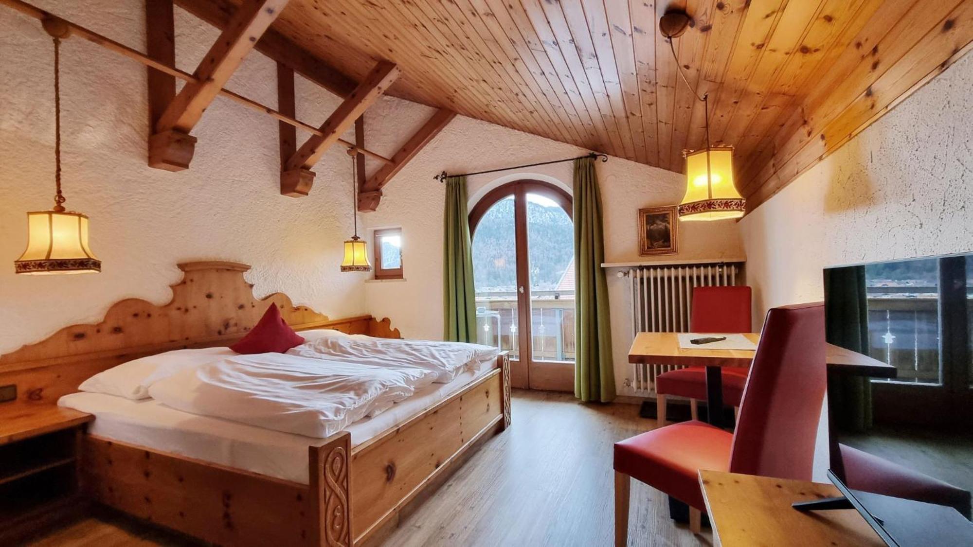 Ferienhaus Goldenes Landl Mittenwald Esterno foto